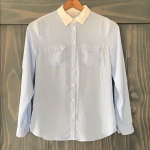 Loft Women Long Sleeve Button Down Top. Size XS.